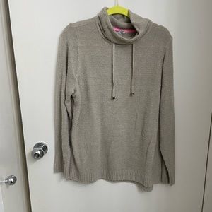 Funnel neck pullover
